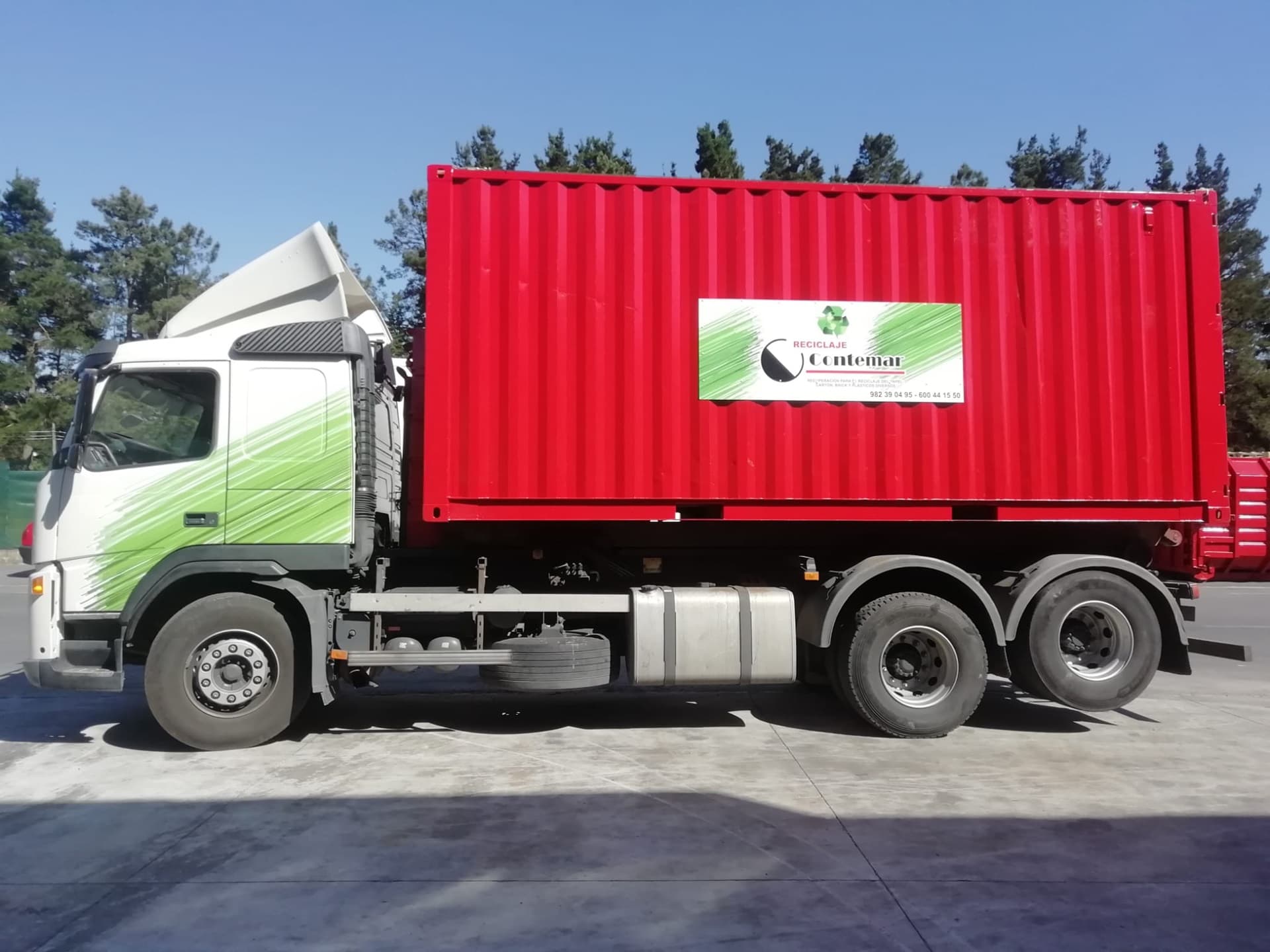 Reciclaje de papel,briks y plásticos